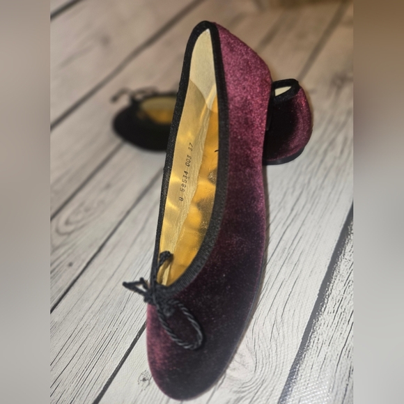 FS/NY Wmens Velvet Round Toe Slip On Ballet Flats Burgundy Size 37 - Picture 7 of 7